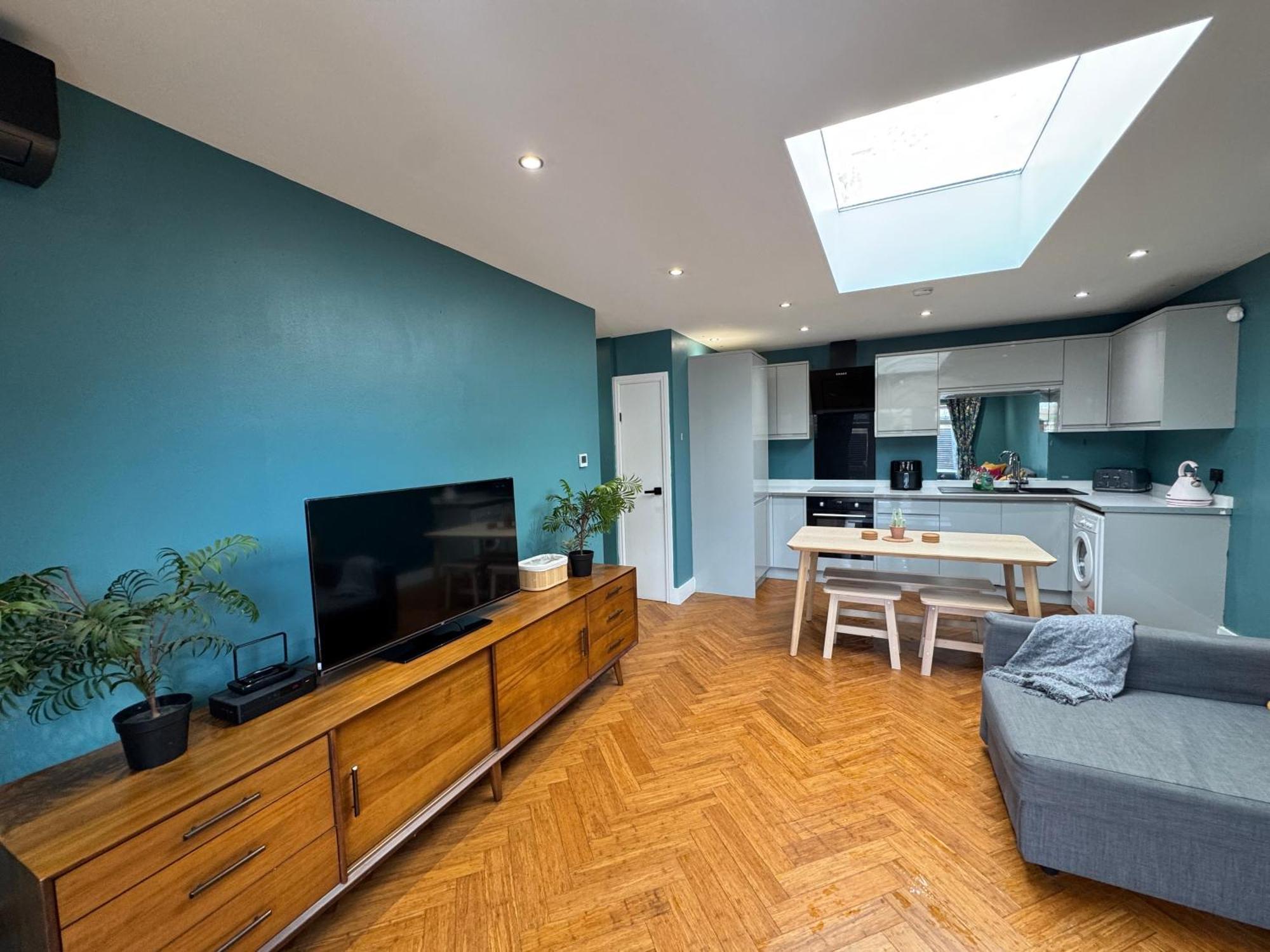 Streatham House - 2 Bedroom - Sleeps 6 - Free Wifi Streatham Vale Exterior photo